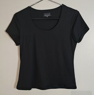 Tahari Classic Black Short Sleeve Tee Size Large